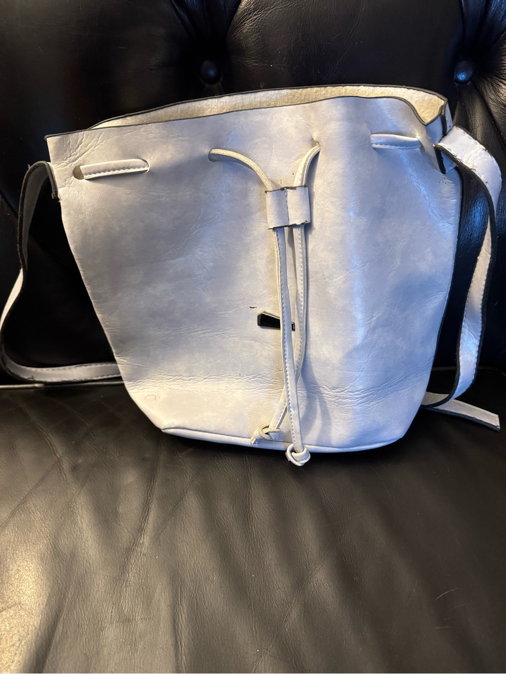Minimalist Drawstring Bucket Bag - Light Gray